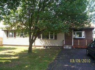 35 Vinal Ave, Irondequoit, NY 14609