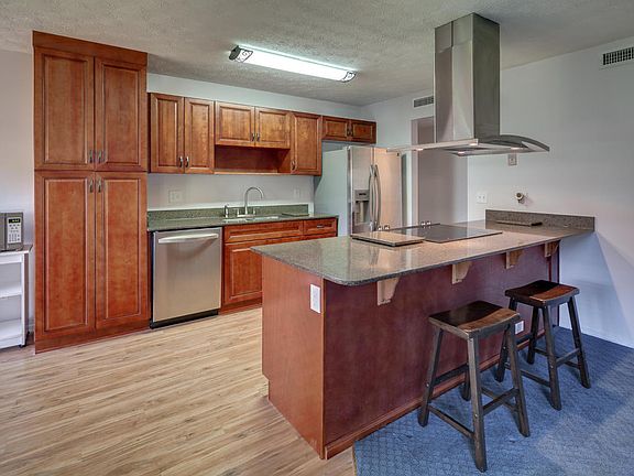 4th image of 1750 Patricia Ln