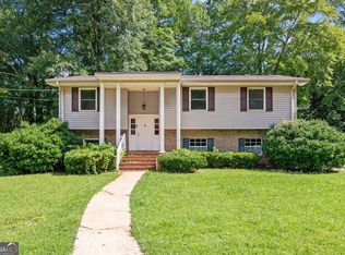 112 Kay Ln, Carrollton, GA 30117
