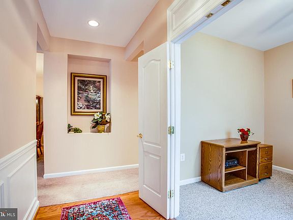 5th image of 51 Aspen Hill Dr