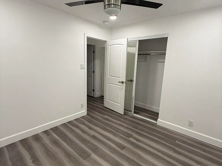12022 W Ash St — Photo 16