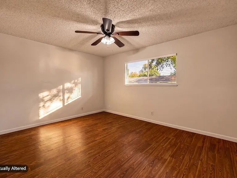 116 W Shasta Ave — Photo 11