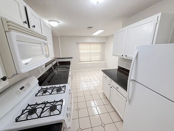 2nd image of 13414 Wells River Dr