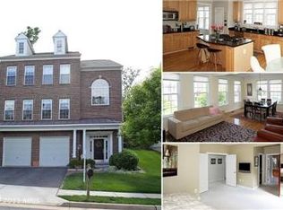 7621 Brittany Parc Ct, Falls Church, VA 22043
