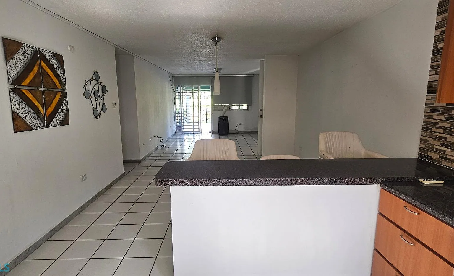 Aventura, Encantada (Condominio) — Photo 4