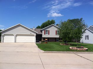 3311 Huckleberry Ln, Appleton, WI 54915