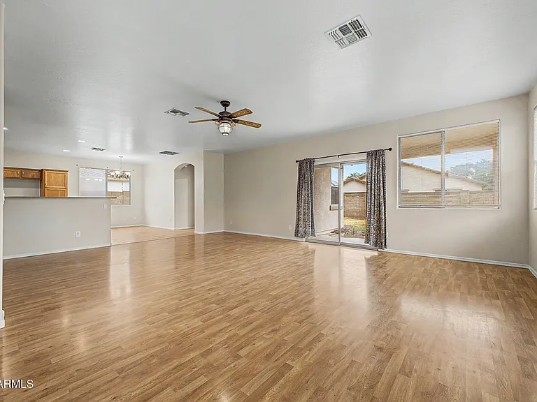 3060 E Ravenswood Dr — Photo 5