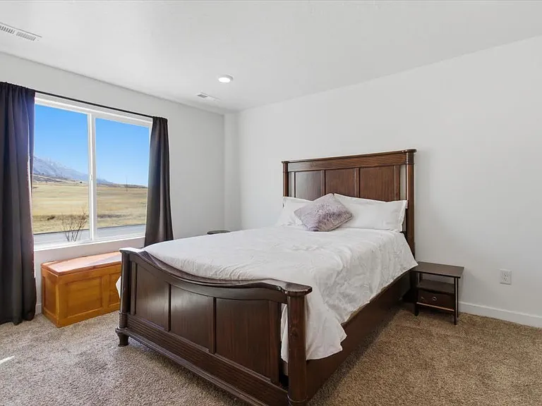 1194 W Summit Ridge Pkwy — Photo 16