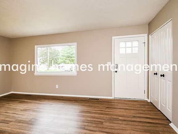 2nd image of 35143 Bainbridge Rd