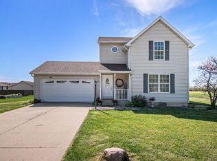 204 Walnut Crossing Dr, Walkerton, IN 46574