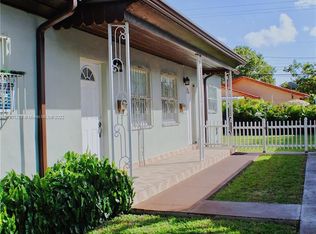 3688 SW 24th St #3688, Miami, FL 33145