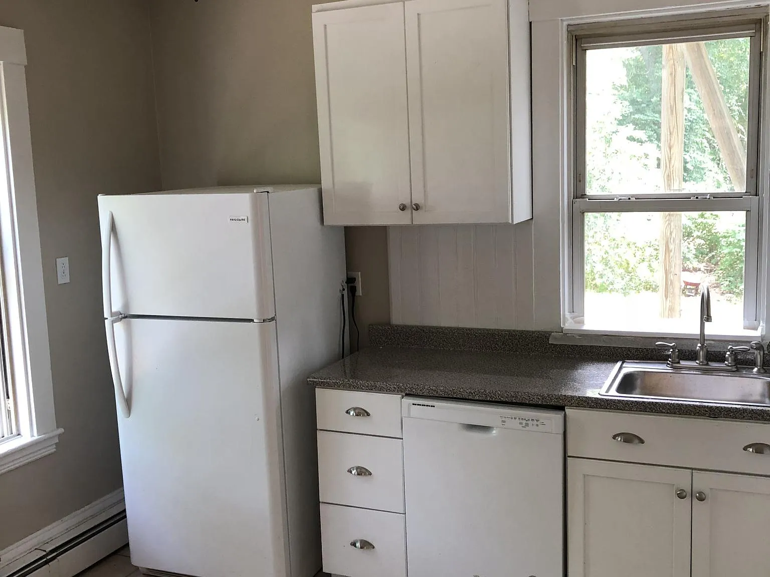 3 bed, 1200 sqft, $2,350 — Photo 4