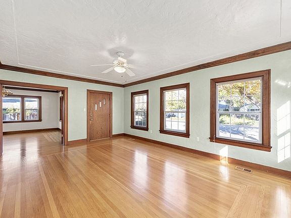 4th image of 5175 Carter Ave