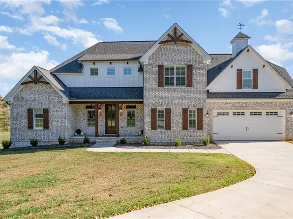 123 Cornwallis Dr, Mocksville, NC 27028