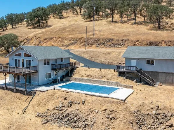 9414 Coronado Dr, La Grange, CA 95329