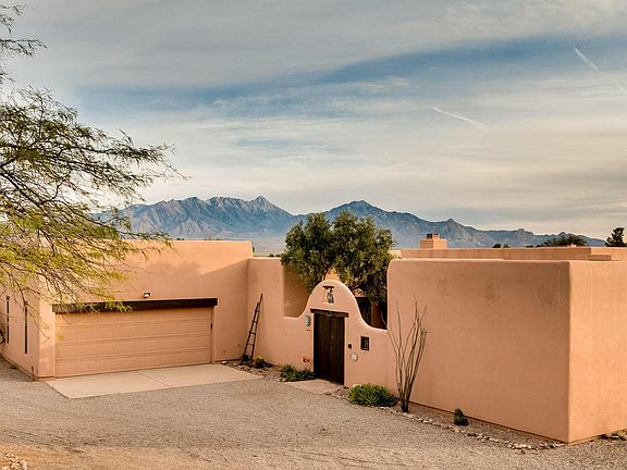 Private courtyard and views