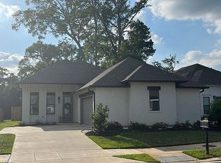 3832 Villa Michel Dr, Baton Rouge, LA 70817