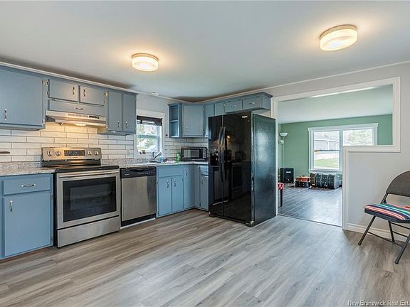 5th image of 32 Nancy St