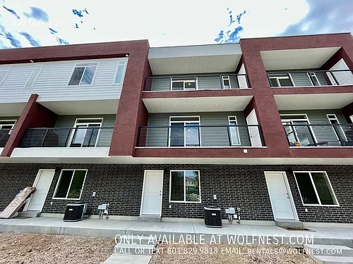 430 E Depot St #104 Photo 1
