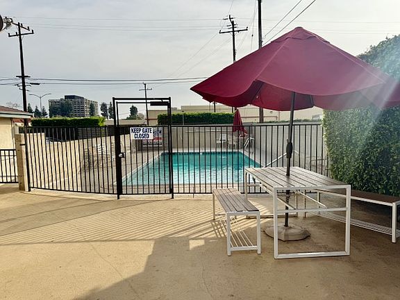 2nd image of 636 Fairview Ave APT 11