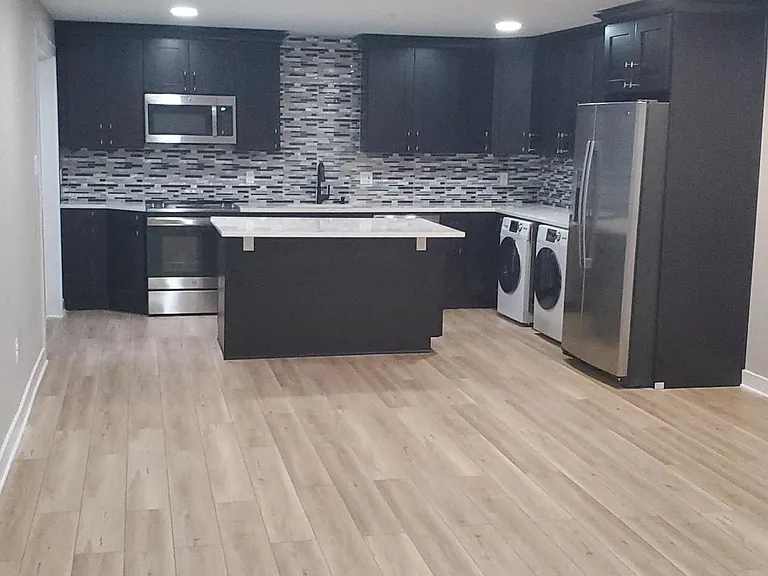 Striped Maple St — Photo 3