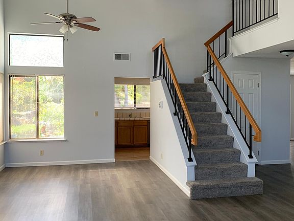 4th image of 275 Clearview Dr