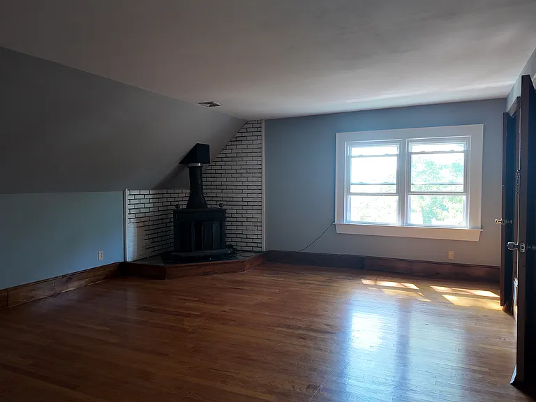 551 Townsend Ave #3 — Photo 7