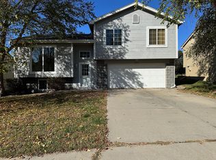 18808 U St, Omaha, NE 68135