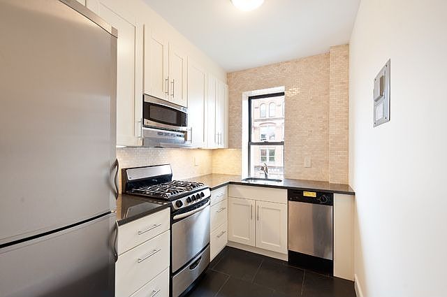 2nd image of 295 W 11th St APT 4D