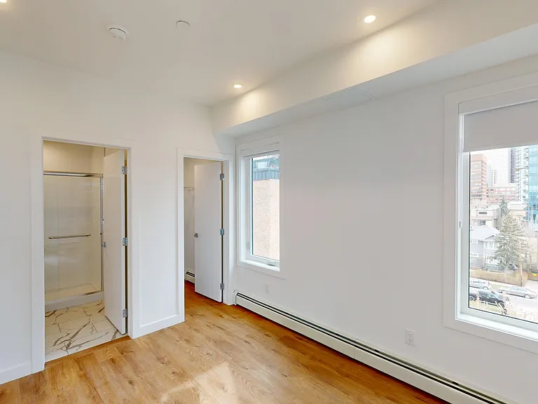 526 15th Ave SW — Photo 10