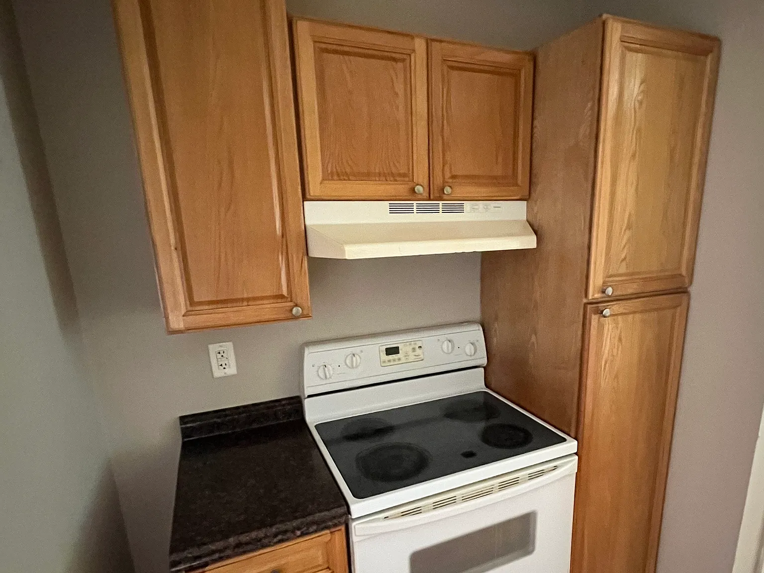 2 bed, 1000 sqft, $900 — Photo 4