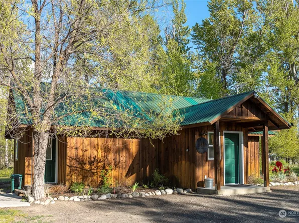 13 River Run Drive, Winthrop, WA 98862