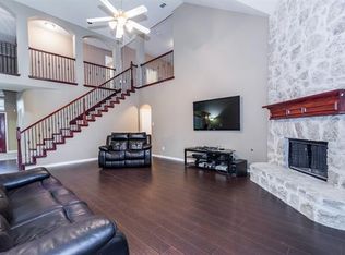 5332 W Cove Way, Grand Prairie, TX 75052