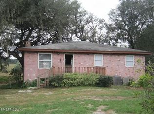 225 Duncan Ave, Interlachen, FL 32148