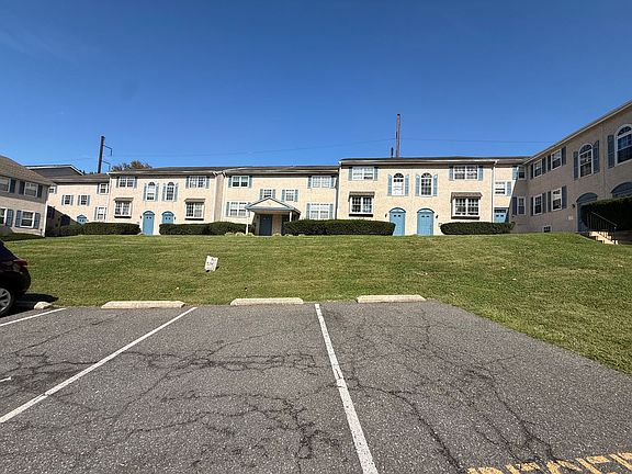 2nd image of 44 S Lansdowne Ave APT 1001