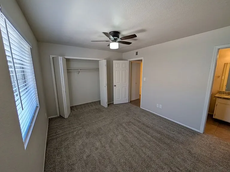 Lindsay Villas Townhomes — Photo 20