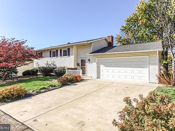 5th image of 106 Greenwood Dr