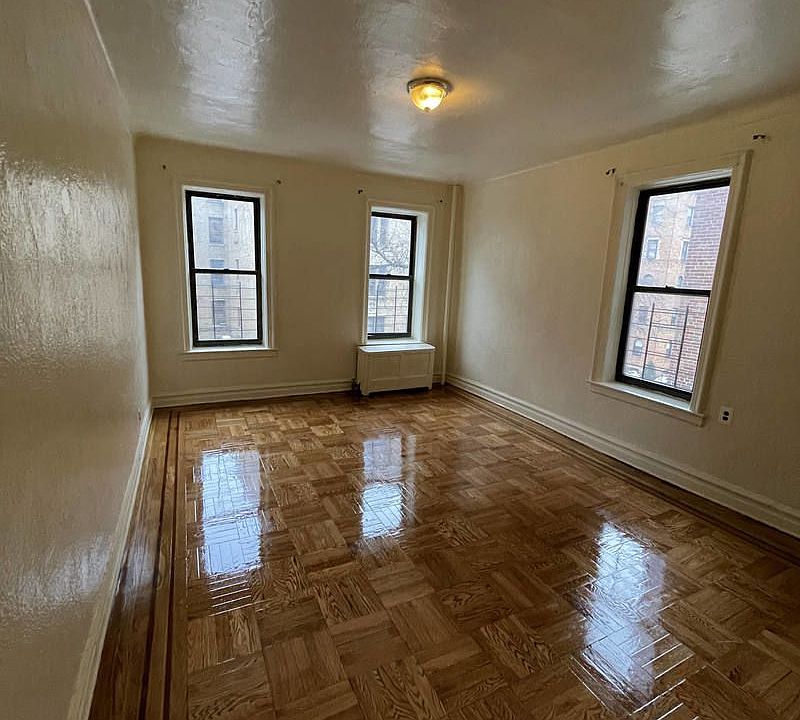 1st image of 57 Saint Pauls Pl #44