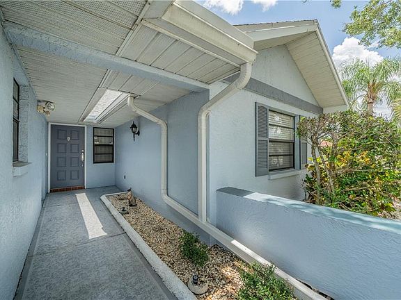 3rd image of 301 La Jolla Ave