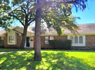 7324 Martha Ln, Fort Worth, TX 76112