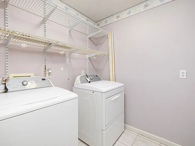 42 Rollingwood Dr — Photo 22