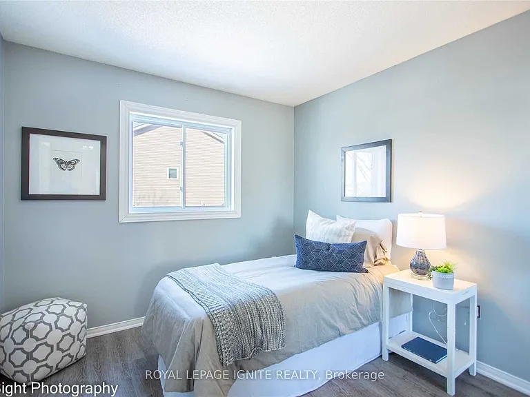 10 Bonnycastle Dr — Photo 12
