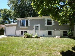 162 Westview Dr NW, Cedar Rapids, IA 52405