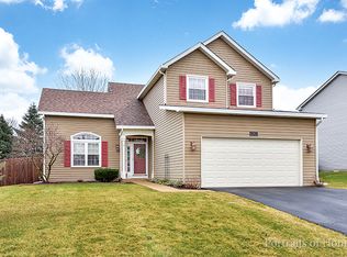 303 Magnolia Dr, North Aurora, IL 60542