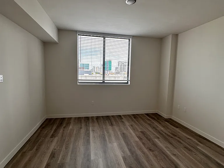 825 NW 3rd Ave #B — Photo 11