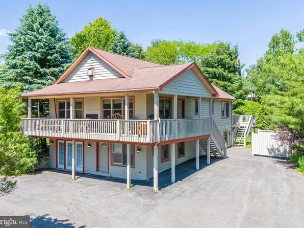 305 Lake Pointe Dr, Mc Henry, MD 21541