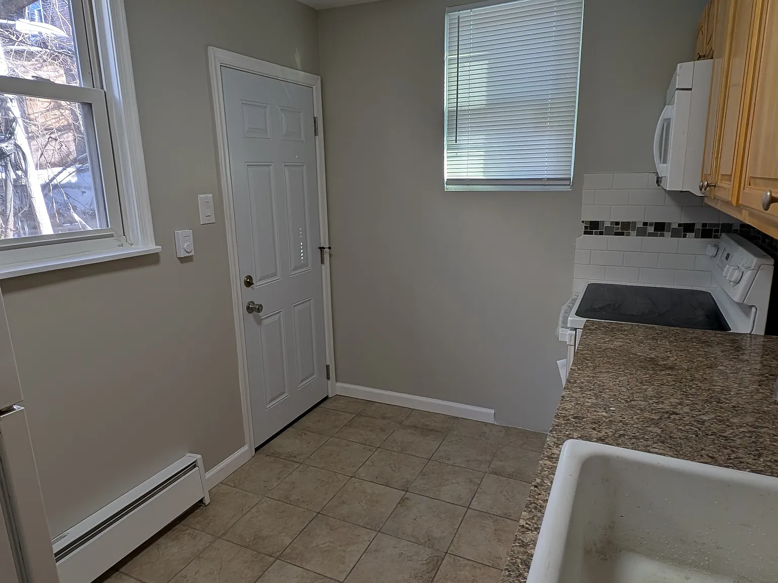 1515 W Westmoreland St — Photo 4