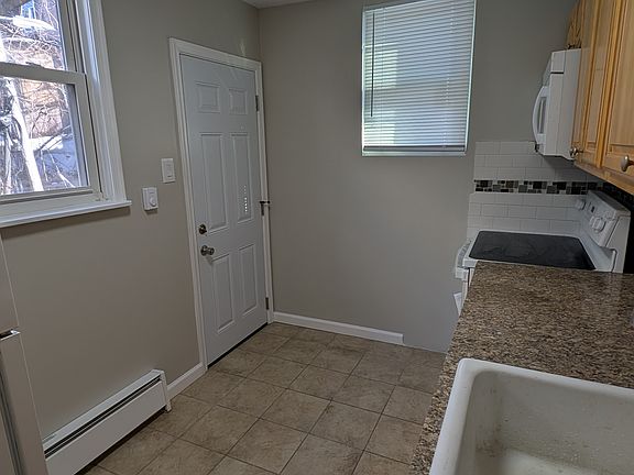 4th image of 1515 W Westmoreland St Floor 1