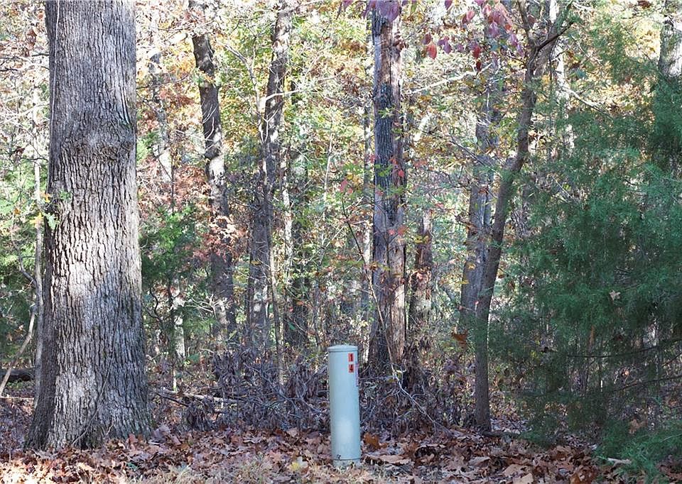 1st image of Newburgh Ln