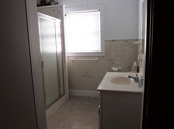 3rd image of 1409 McMillan Ave
